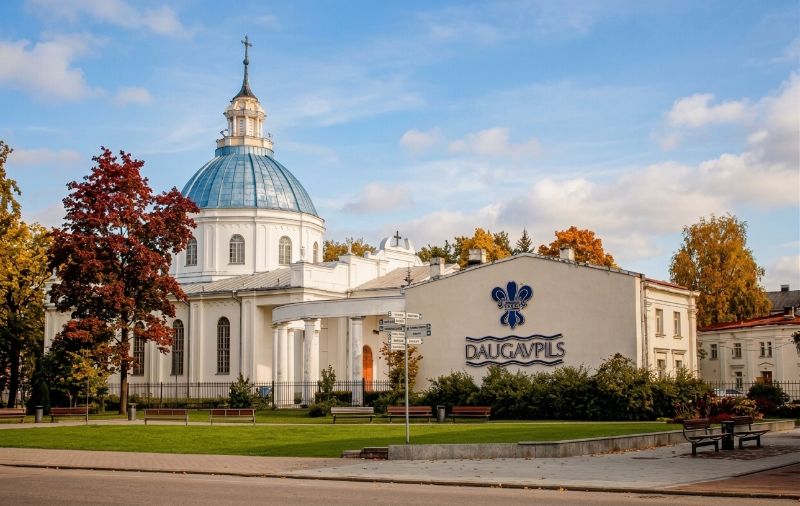 daugapils-pils-ta-jfif.jpg